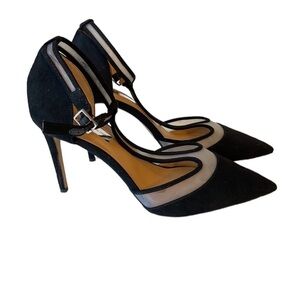 Women’s INC HEELS SIZE 9 1/2​​​​​​​​